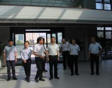 <b>山西省民營經(jīng)濟(jì)發(fā)展局樊偉強(qiáng)局長、運(yùn)城經(jīng)濟(jì)技術(shù)開發(fā)區(qū)副主任魯若鵬一行蒞臨</b>
